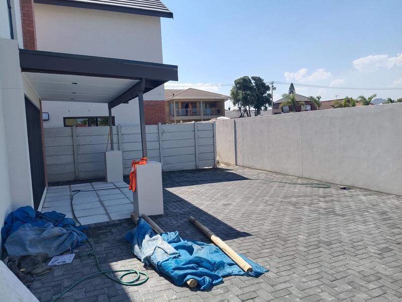 To Let 3 Bedroom Property for Rent in Goodwood Estate Western Cape